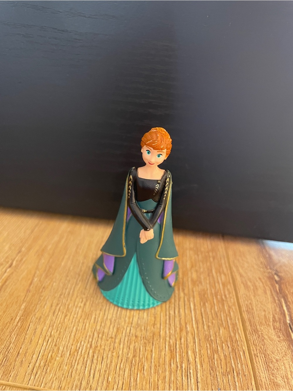 Anna-Inspired Green and Teal Women's Enamel Figurine Brooch